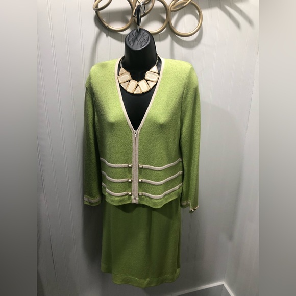 St. John by Maria Gray 2 pc Skirt and Jacket Suit